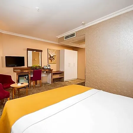 Boris Hotel