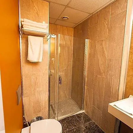 Boris Hotel